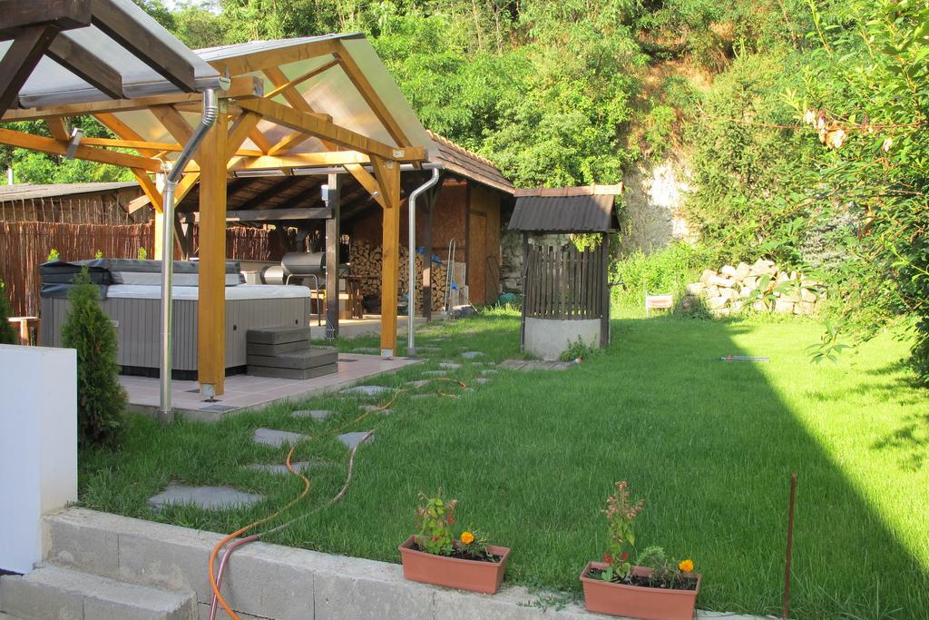 Panni Vendeghaz Otel Egerszalók Dış mekan fotoğraf